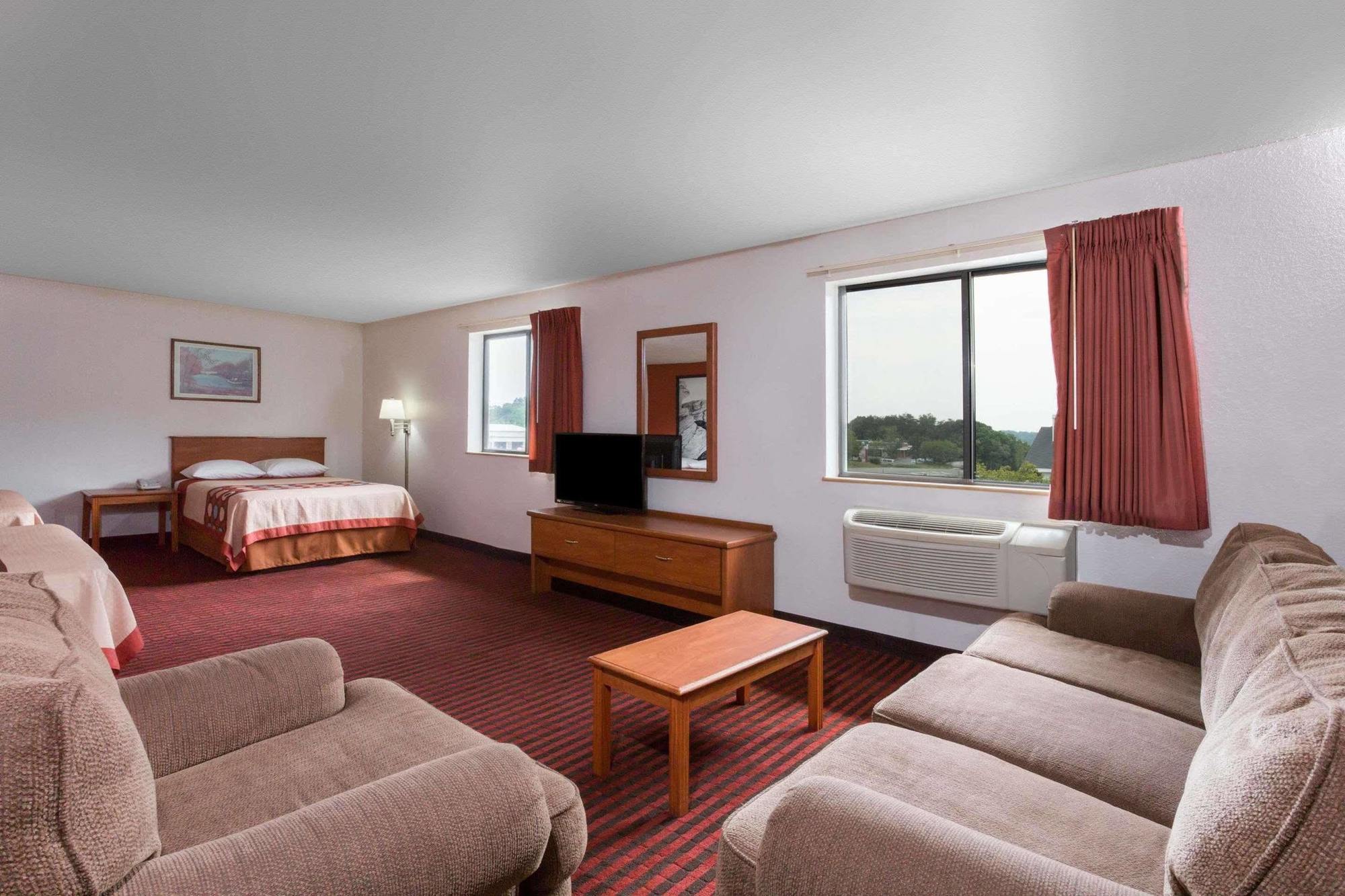 Super 8 By Wyndham Dumfries/Quantico Hotel Ngoại thất bức ảnh